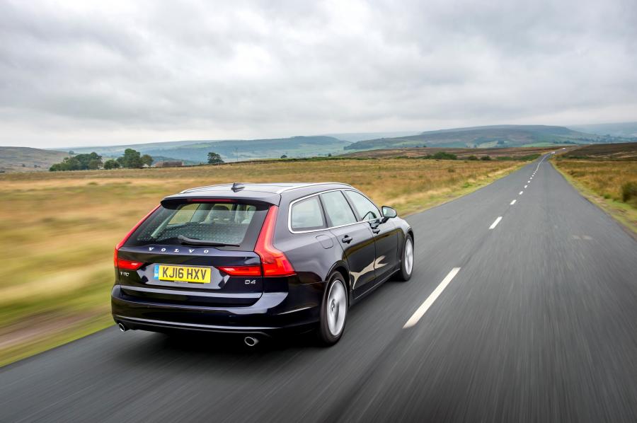  Volvo V90 D4 Momentum 2016 года  (UK) (фото 21 из 21)